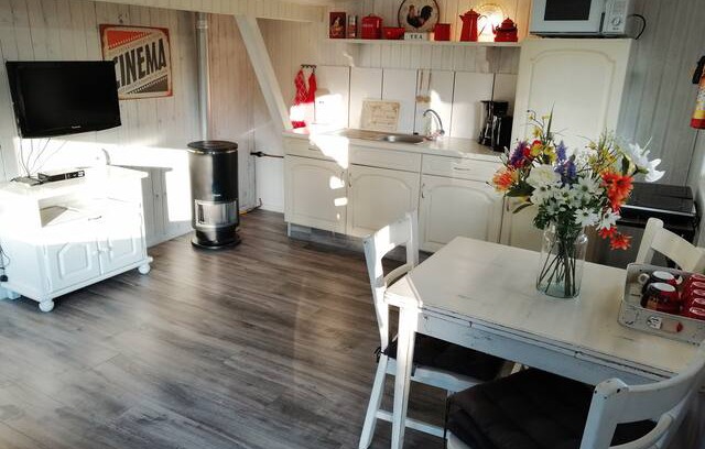 Ostgroßefehn Villa | Blokhut in landelijke stijl midden in de natuur