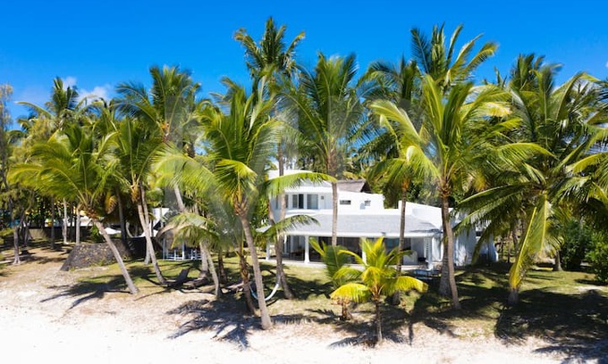 Belle Mare Villa | Villa Eva on Belle Mare Plage Beach great swimming
