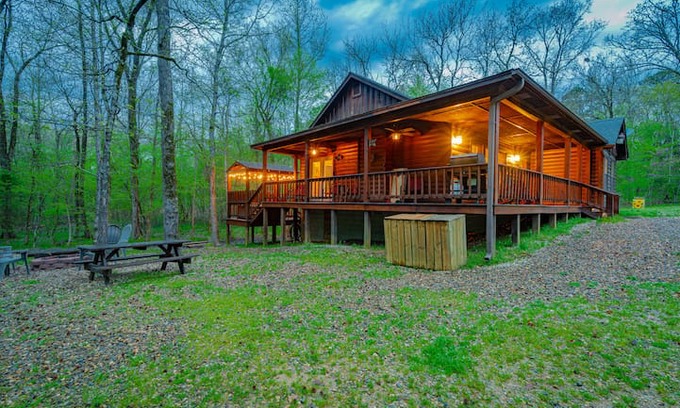 Broken Bow Cabin | ✪ Blue Ridge Cabin ✪ Hot Tub, Fire Place, Sleeps 6