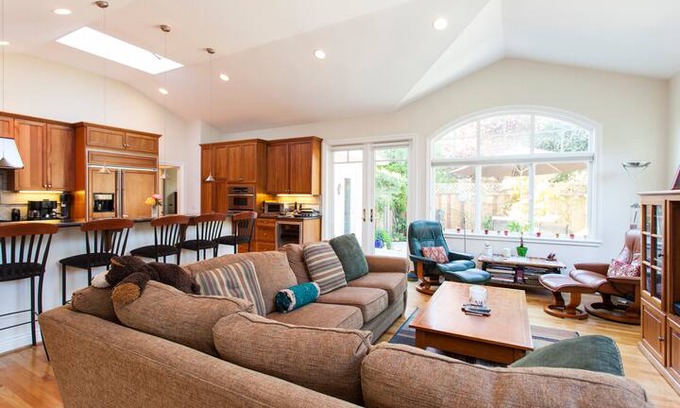 North Los Altos House | Big Home on Quiet Court w Hot Tub