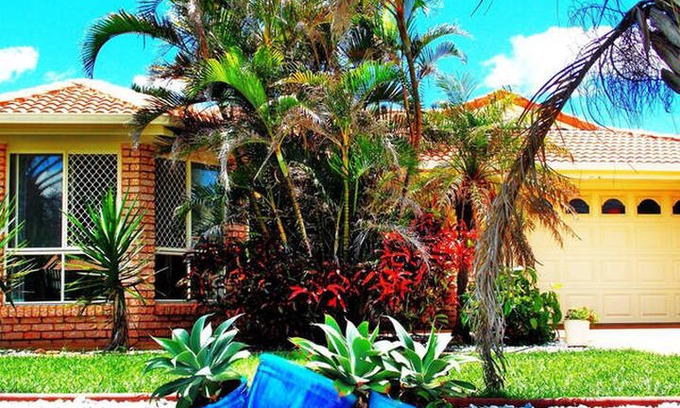 Coral Cove Bed & Breakfast | Beautiful Oceanfront Home, private room & bathroom