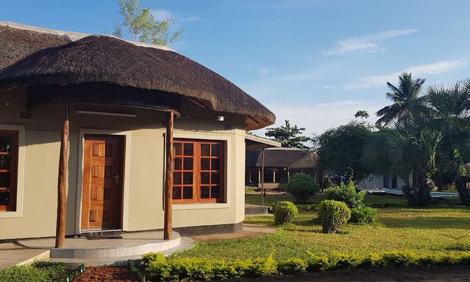 Club Makokola Cabin | LAKEVIEW PLACE MANGOCHI MALAWI