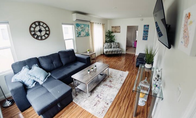 Glendale House | W/in Mins. to Americana @ Brand & L.A. Delights