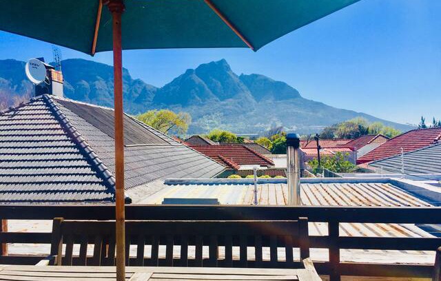 Claremont Apartment | Cottage with Beautiful Mountain view