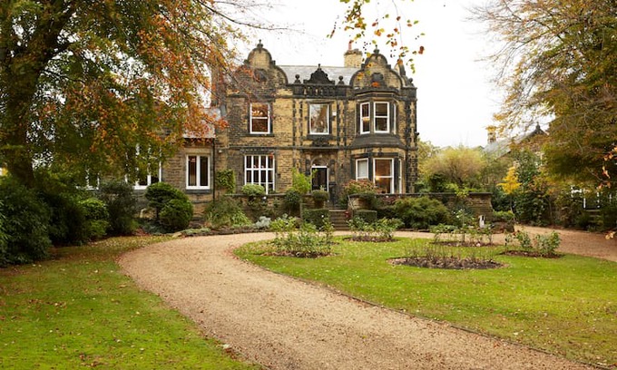 Headingley House | Exclusive use of Leeds Mansion House