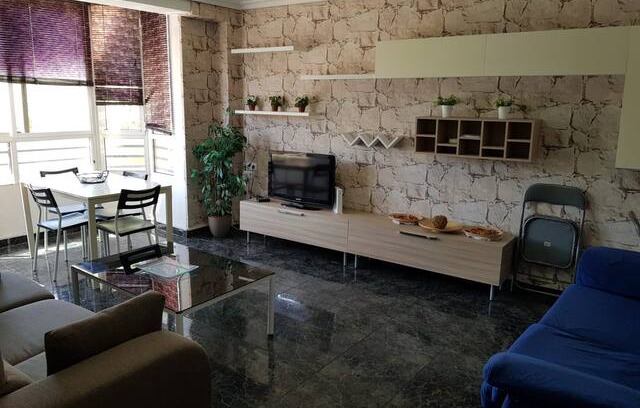 La Malva-rosa Apartment | Hab doble en moderno apartamento, playa Malvarrosa