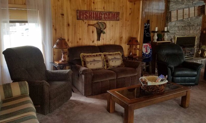 Rio Vista Estates House | Darling cabin close to town but tucked away!