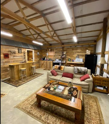 Sand Springs House | Country Road Cabin with WiFi!