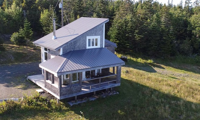 Sandy Cove Cabin | The Lewis Cabin