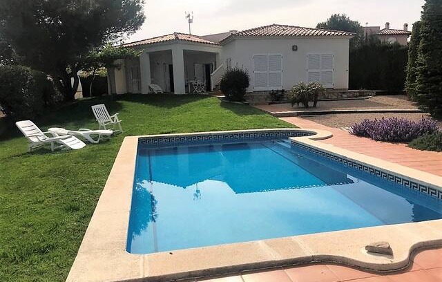 Calafat Villa | Encantador chalet con vistas al mar en Calafat