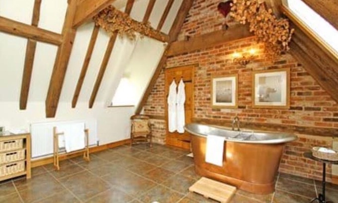 Digby Cabin | Granary Digby, Luxury rural cottage nr Lincoln