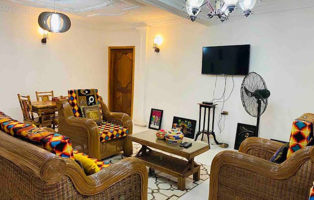 Monrovia House | 72nd Boulevard Lodge