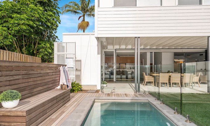 Byron Bay House | LOMANI 10 BYRON BAY - 4 BEDROOM HOME IN TOWN!