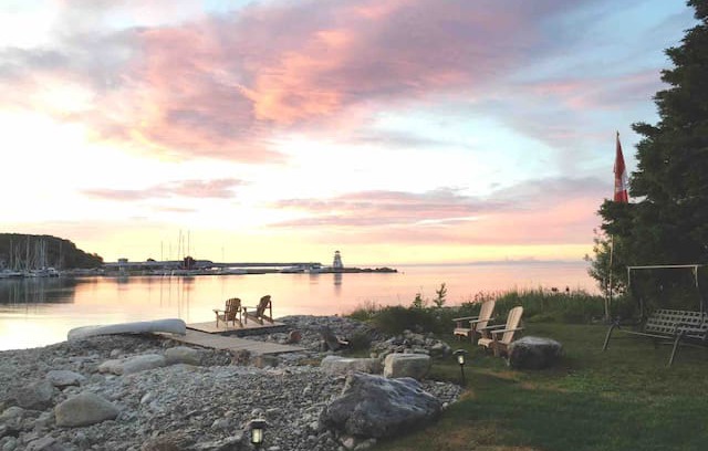 Lion's Head Cabin | Wee Leo: Waterfront Cabin, in Lion's Head Harbour