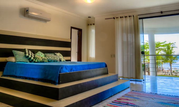 Arraial d'Ajuda House | Casa Pé Roxo - Praia do Mucugê - Arraial d'Ajuda