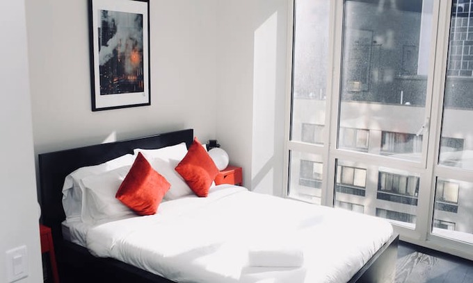Midtown East Apartment | Modern Luxury near Gramercy Park: 3 Bed/2 Bath