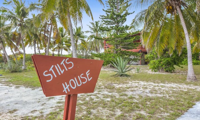 George Town House | Cozy Stilts House in Exuma, Bahamas