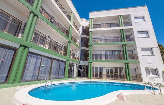 Lloret Town Center Apartment | AR Melrose Place