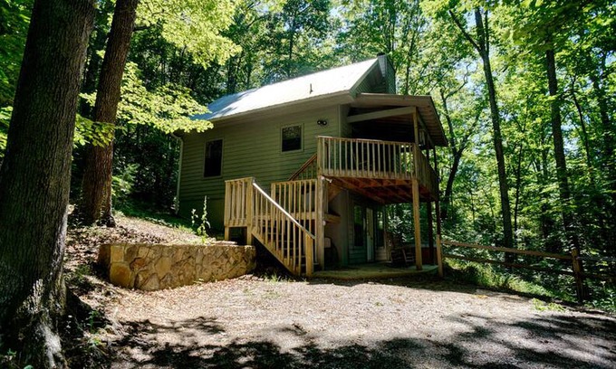 Blairsville Cabin | Dancing Creek at Paradise Hills Winery Resort