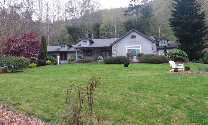 Skyland House | Stonecrest