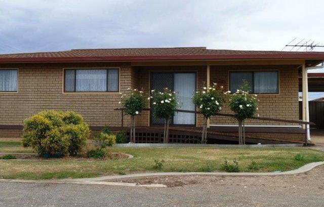 Dalrymple House | George'n'Mays Stansbury