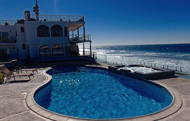 Playas de Rosarito Villa | Casa Brisa Mar Oceanfront Pool & Jacuzzi