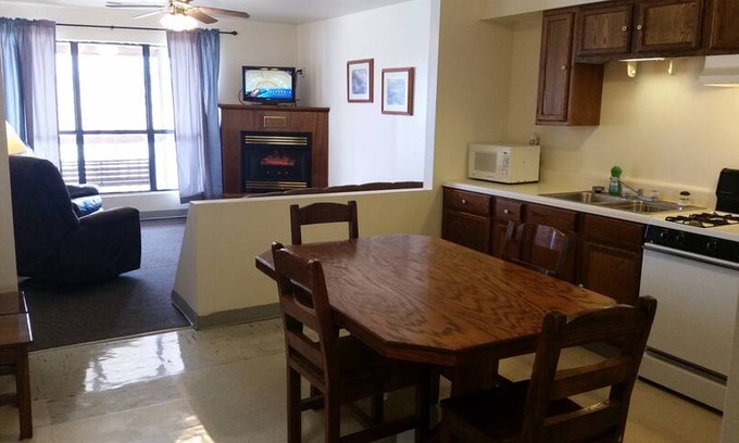Wappapello Apartment | Lake View Cozy Fireplace Nightly or Weekly Rates