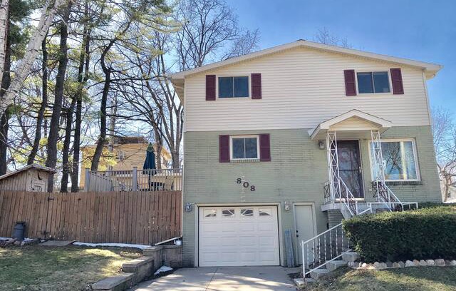 Ripon House | Ripon Home 4br/2br with Indoor Pool