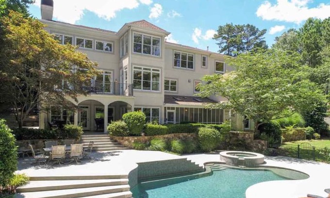 Flowery Branch House | Margarita Manor private luxury on Lake Lanier