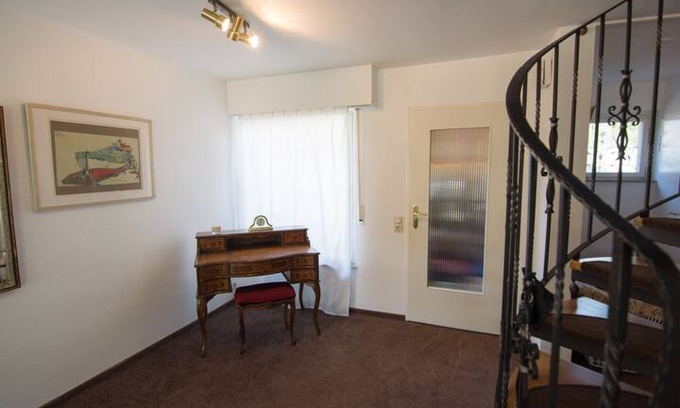 Gaienhofen House | Ferienhaus Bischof, (Gaienhofen), Haus, 120 qm, 3 Schlafzimmer, offene Galerie, Wohn- und Schlafzimmer, Terrasse, max. 9 Personen + 1 Kleinkind