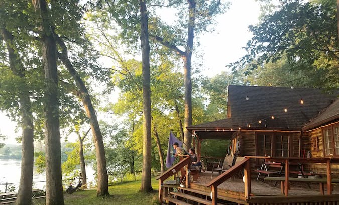 Holcomb Cabin | GOOSE ISLAND CABIN -Secluded Riverside Eco-Retreat