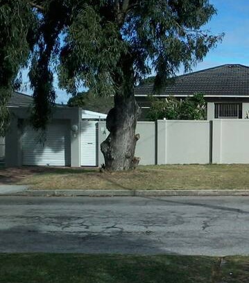 Newton Park House | Unfurnished modern semi