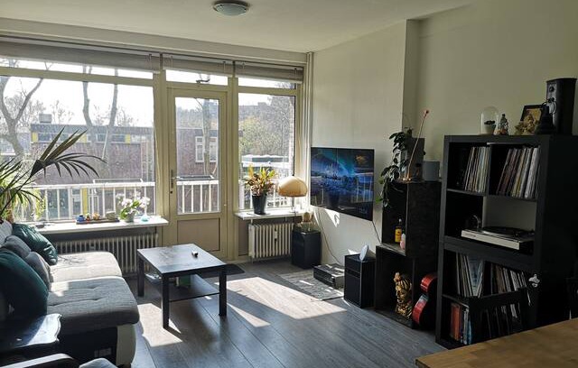 Municipality of Haarlem Apartment | Ruim drie kamer appartement in Haarlem Noord