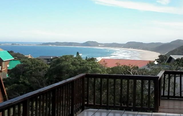 Brenton-on-Sea House | BrownToes /Bruintoon Self Catering Vacation Home