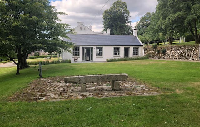 Knockaderry Cross Roads Cabin | Lakeen Cottage, Shillelagh, Wicklow