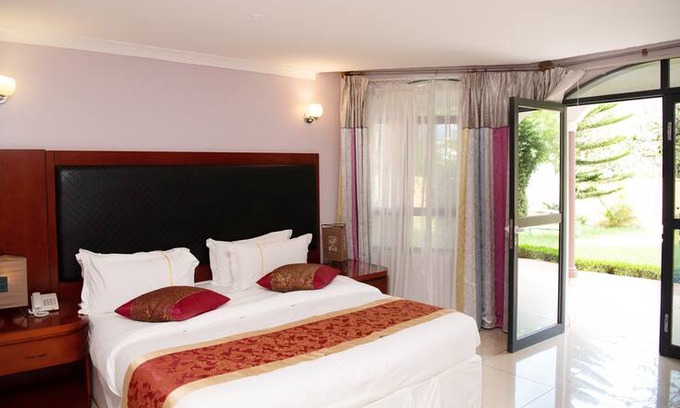 Remera Bed & Breakfast | Executive Suite (Orient Park Hotel)