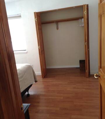 Carbondale House | Beautiful room Private bath. Very clean. Hot tub