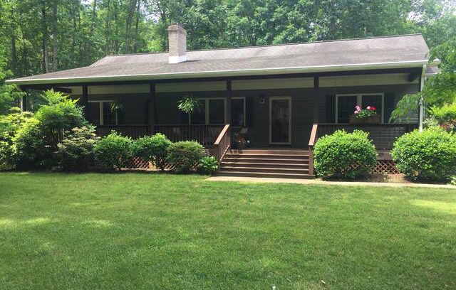 Unionville House | Country Cutie near Lake Anna/Unionville