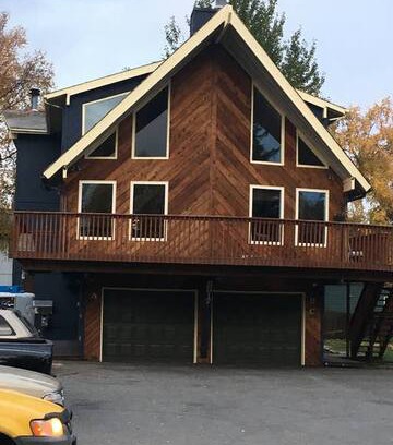 Sand Lake Apartment | Dimond Jewel, sleeps six near shopping and airport