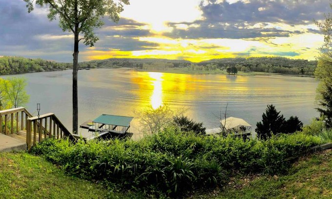 Crane Hill House | Heaven on Smith Lake