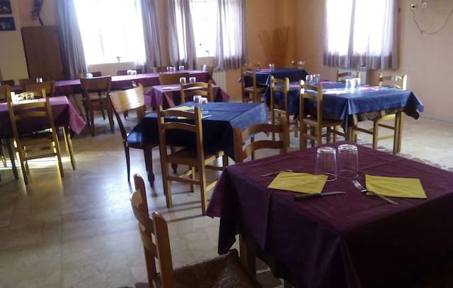 Matallana de Valmadrigal Hostel | Restaurante Hostal el Tropezón