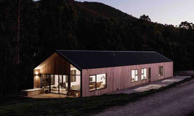 Penguin House | Barn House