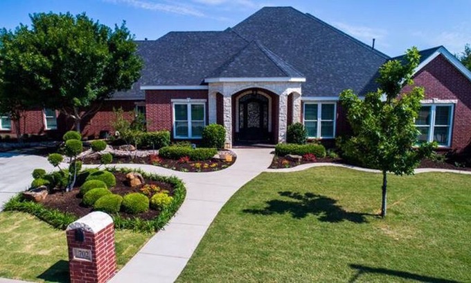 Abilene House | Close to ACU! Cozy outdoor living!