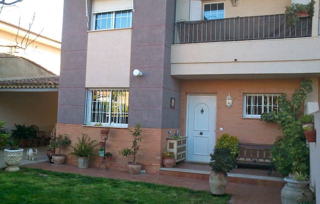 Chiva House | La casa de la tia mens 2
