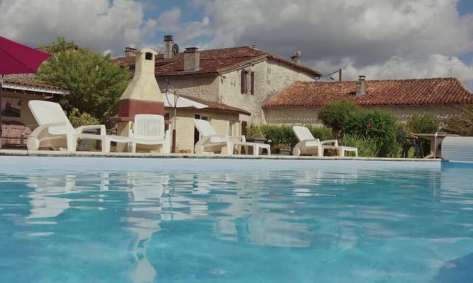 Edon House | NUDIST FRIENDLY HOLIDAY HOME - NO OTHER GUESTS