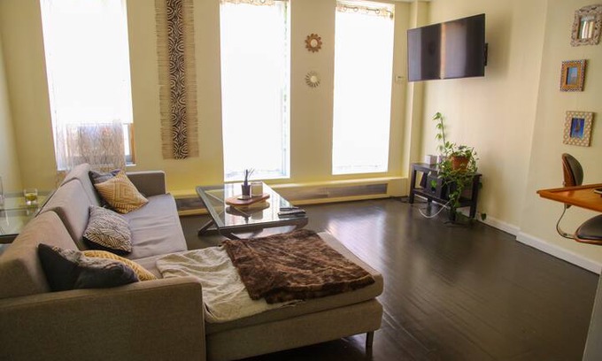 Harlem Apartment | Bright Apartment in Historical Harlem