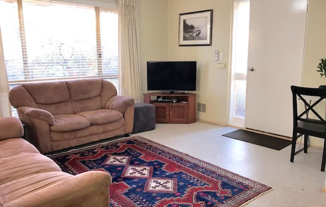 Australind Apartment | 3 bedroom family and pet friendly villa Australind