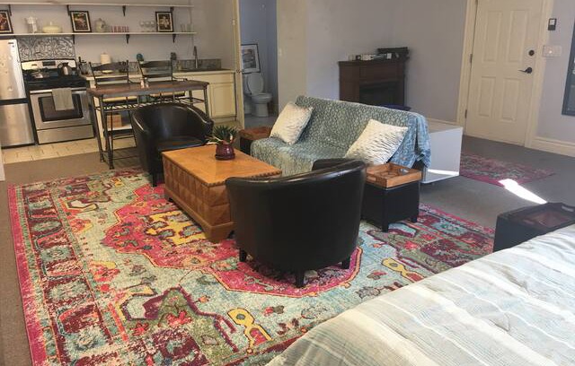 Whittier Apartment | Urban Cottage