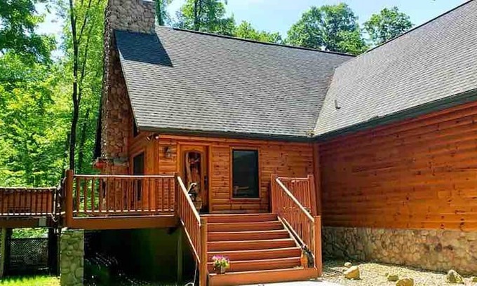 Rosewood Cabin | Hickory Creek Lodge