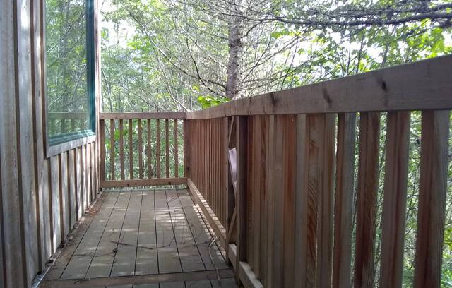 Concrete Cabin | Baker Lake getaway and Mt bike retreat